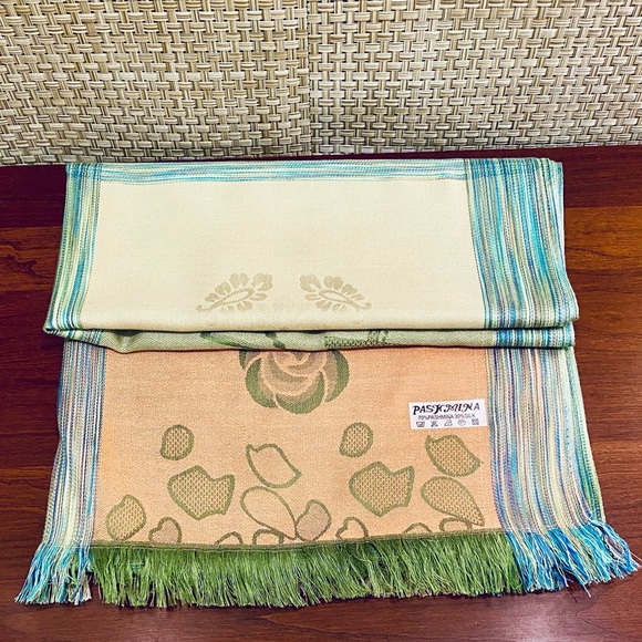 🌟HP🌟NWOT Green, Orange & Yellow Silk & Wool Pashmina Wrap OSFM - Picture 5 of 10